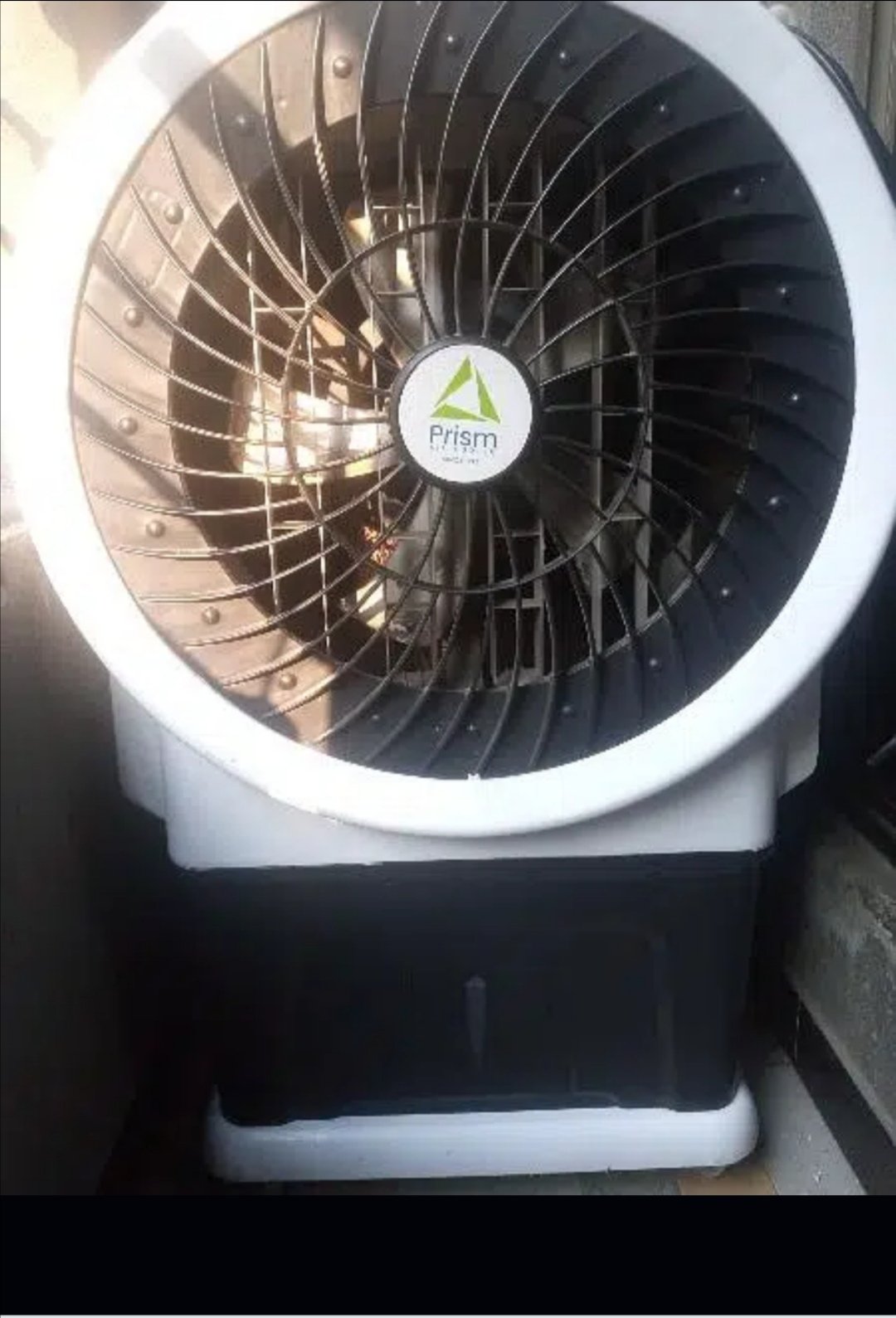 prism air cooler with ice pack technology