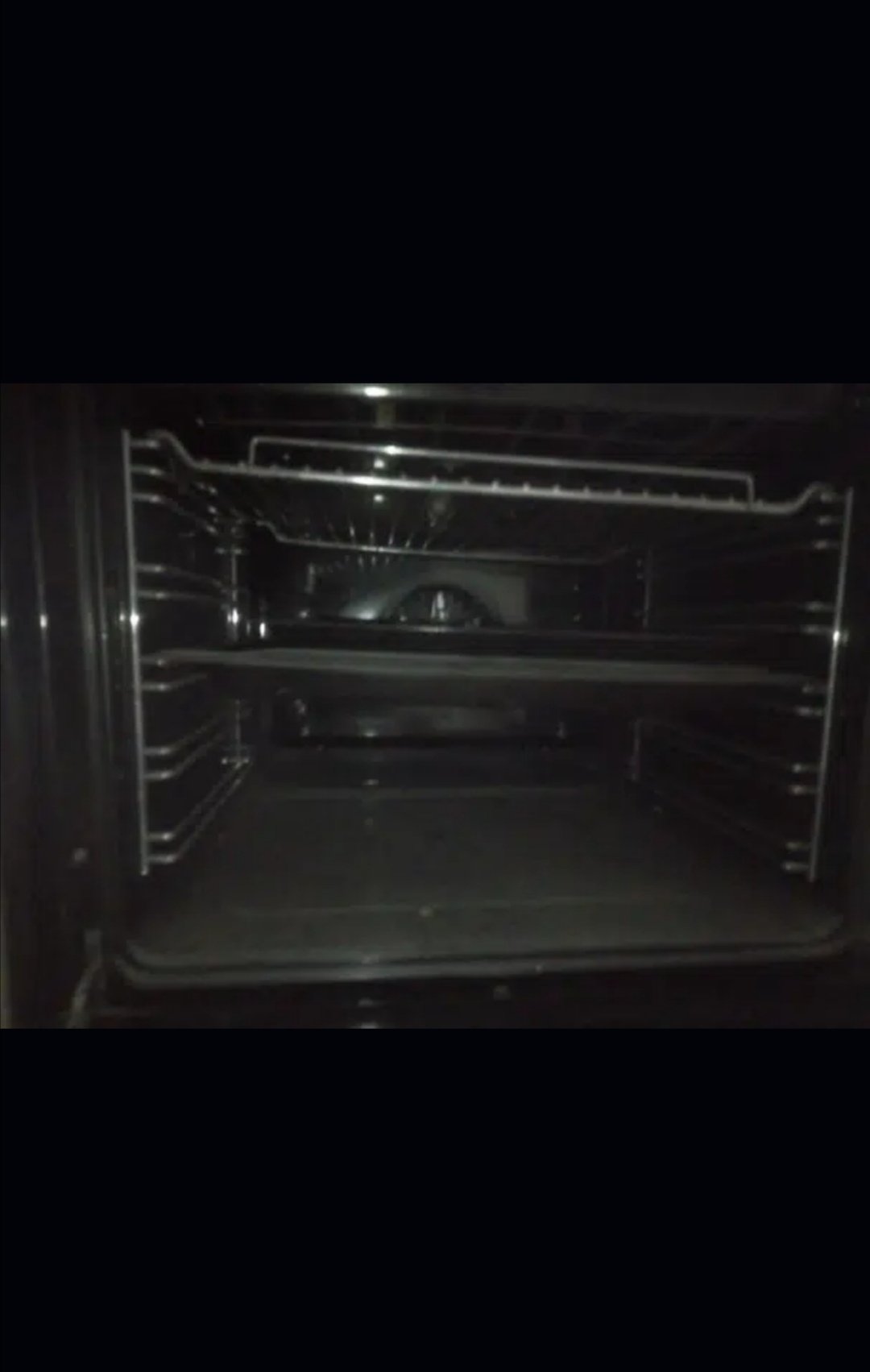 Pizza maker microwave oven