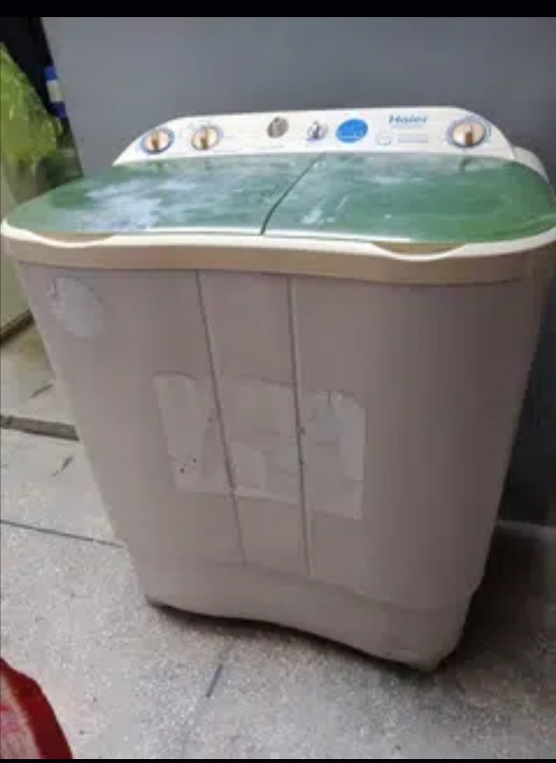Semi automatic washing machine haier HWM80-200