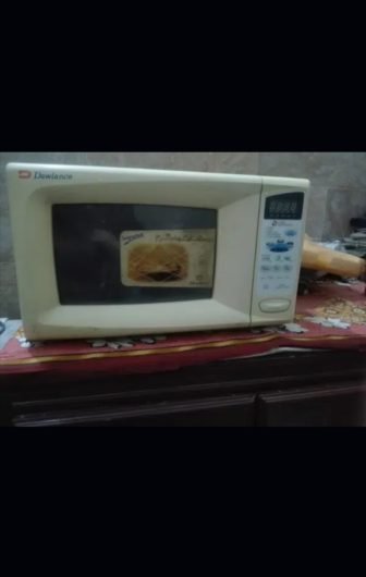 26 Liter DAWLANCE MICROWAVE OVEN FOR SALE (EXCELLENT CONDITION)