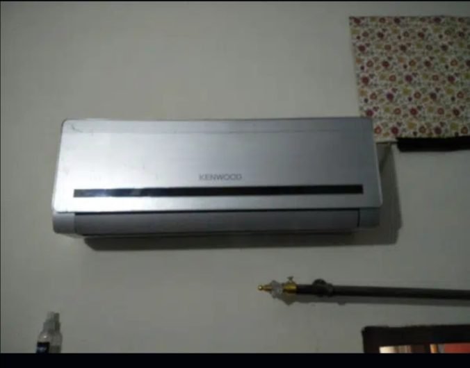 ac 1 ton kenwood urjunt sale