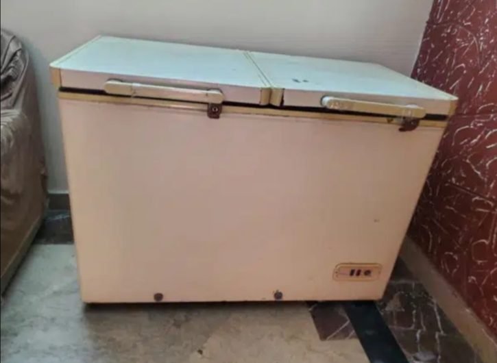 dawlance two door freezer/refrigerator