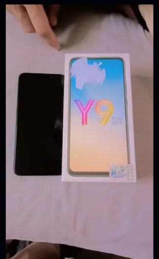 Huawei Y9 Prime 2019 with box and charge original 4+128