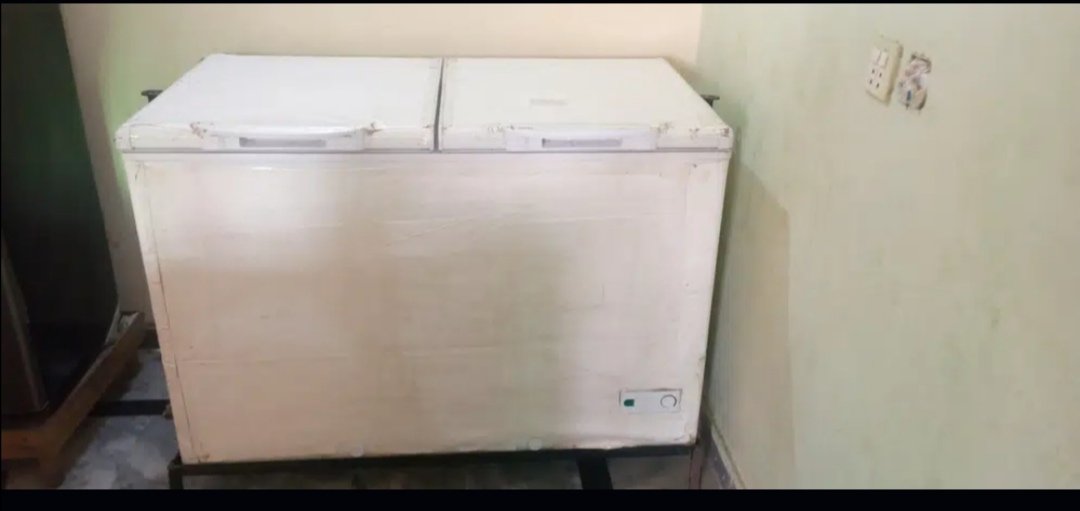 Haire deep freezer