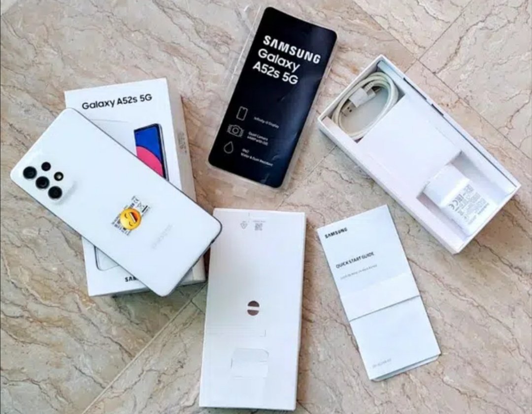 Samsung Galaxy A52s 5g just 15 day used