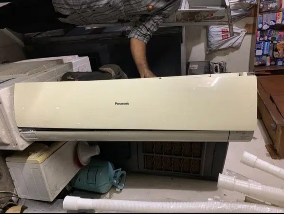 Panasonic 1.5 DC Inverter for Sale (Outdoor kit damaged)