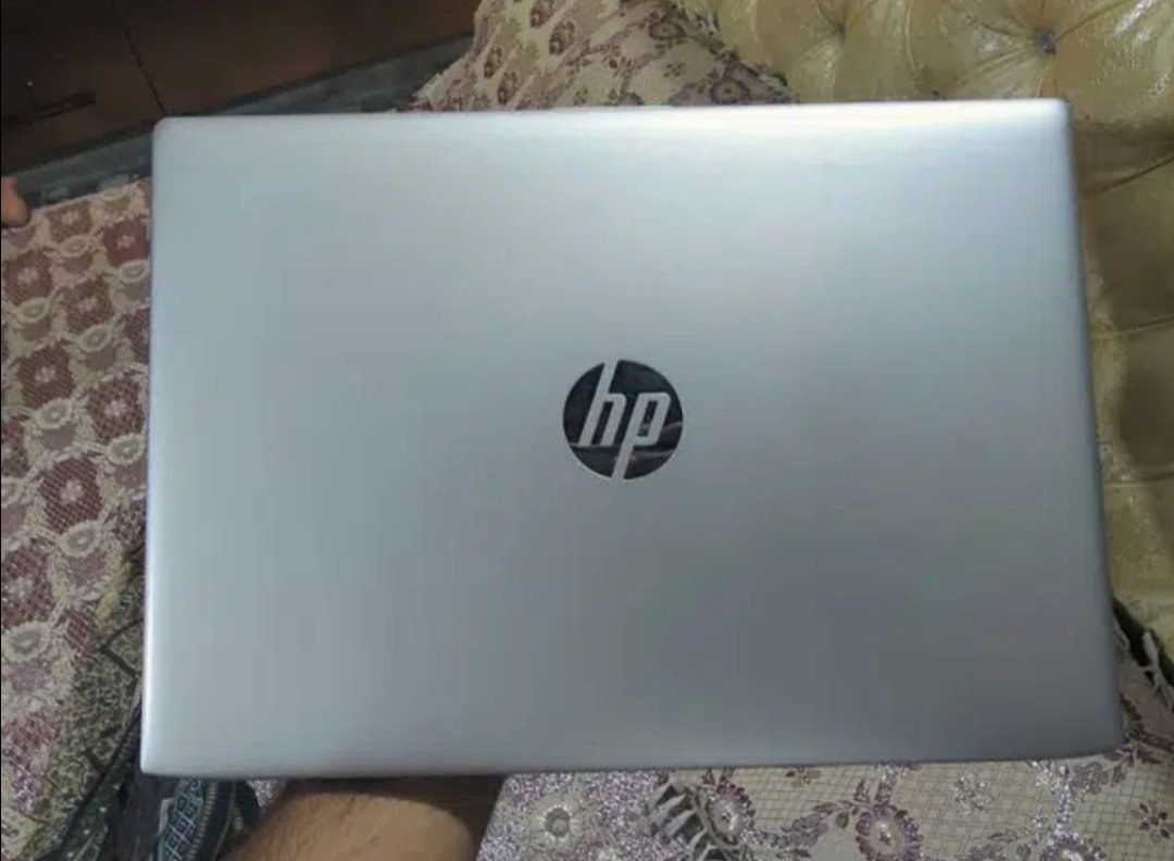 • Hp G5 • Core i3 8th gen • 8Gb | 256Gb SsD M2