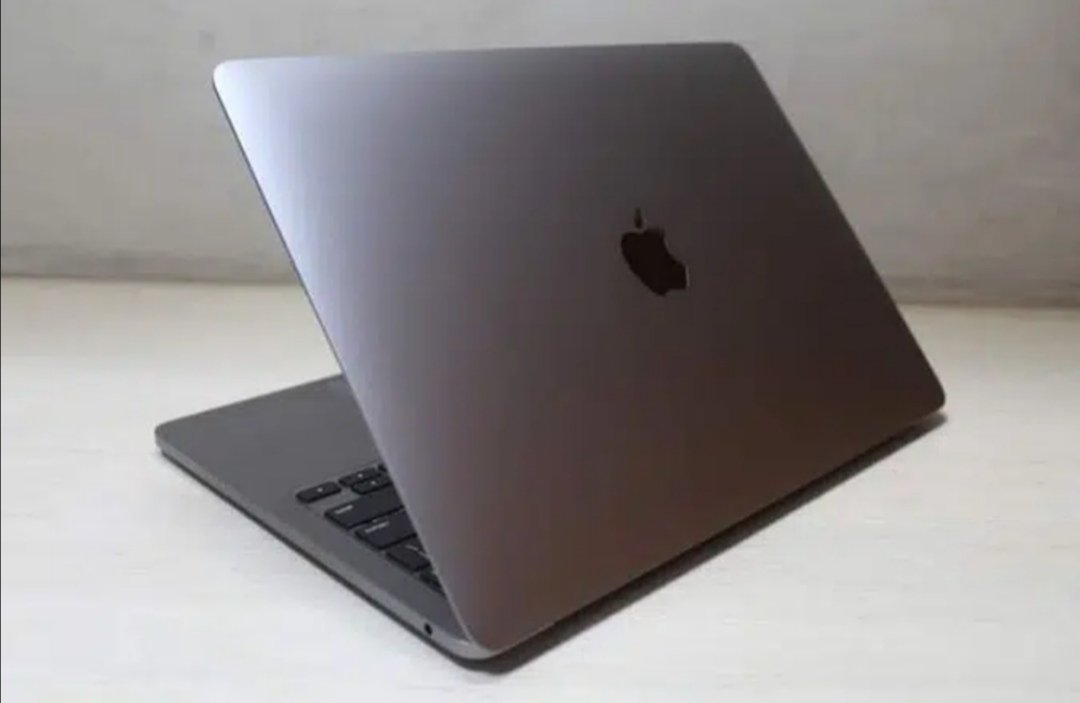 MacBook Pro M2 2022