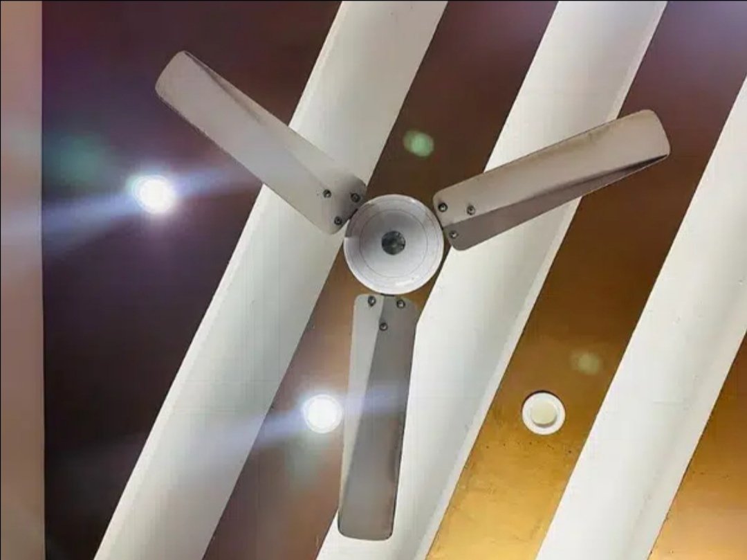 2 fans for sale, working perfectly fine!