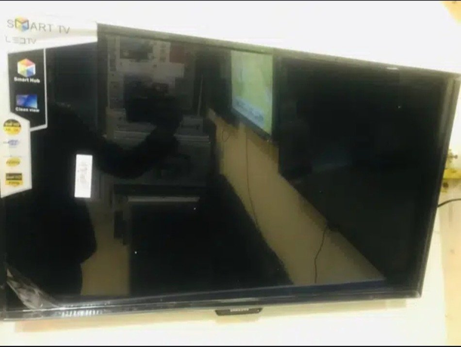 43 inch led smart android tv 4k led 8k ver 2 years warranty