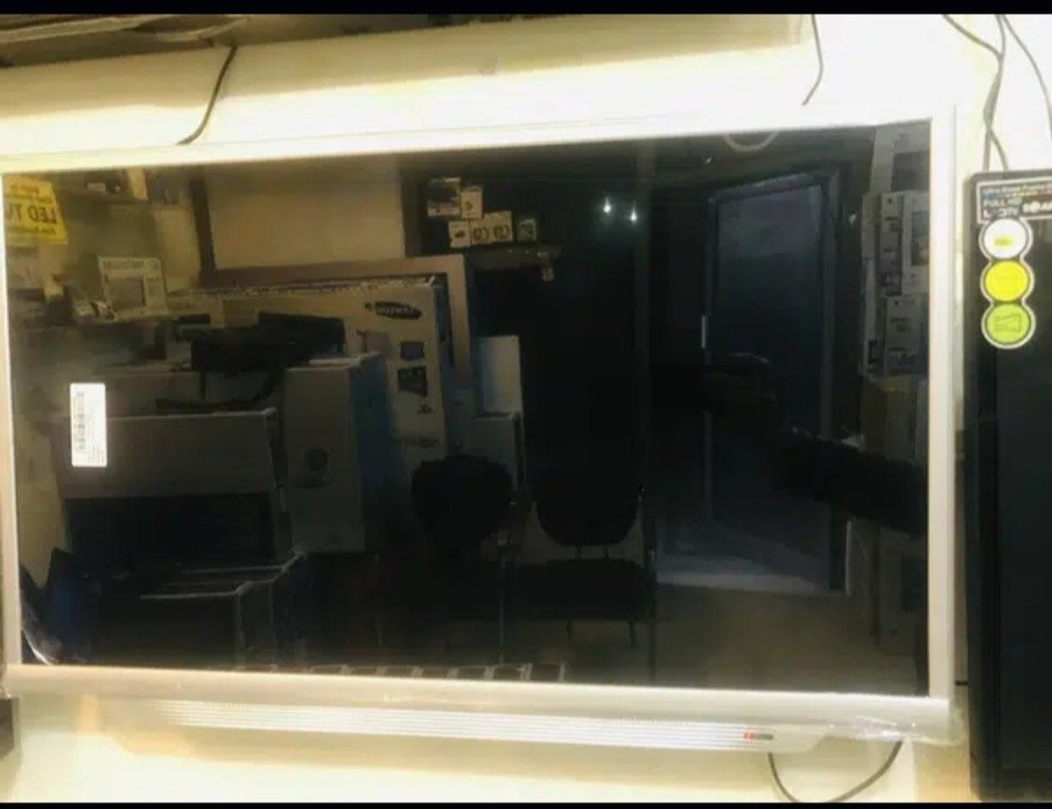 43 inch led smart android tv 4k led 8k ver 2 years warranty