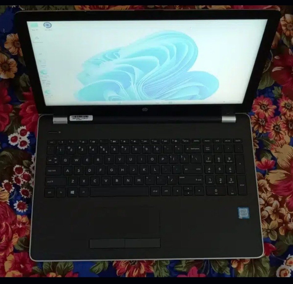 HP Gaming i5 7thGEN 2gb dedicated Radeon 256gb SSD 8gb RAM 15.6″HD LED