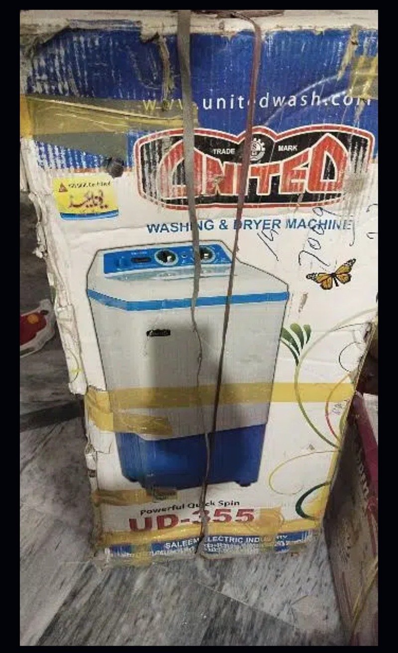 SPINNER / Drayer Machine box pack never open totally new