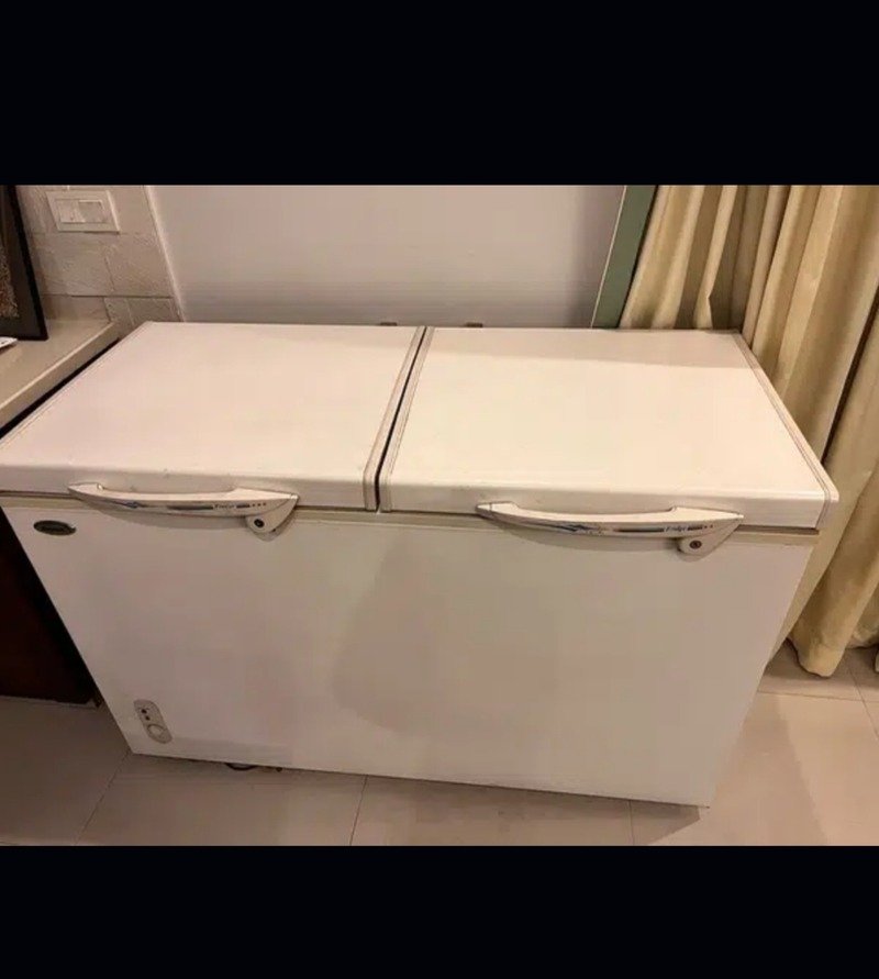 Waves Deep freeze (double door) Excellent condition