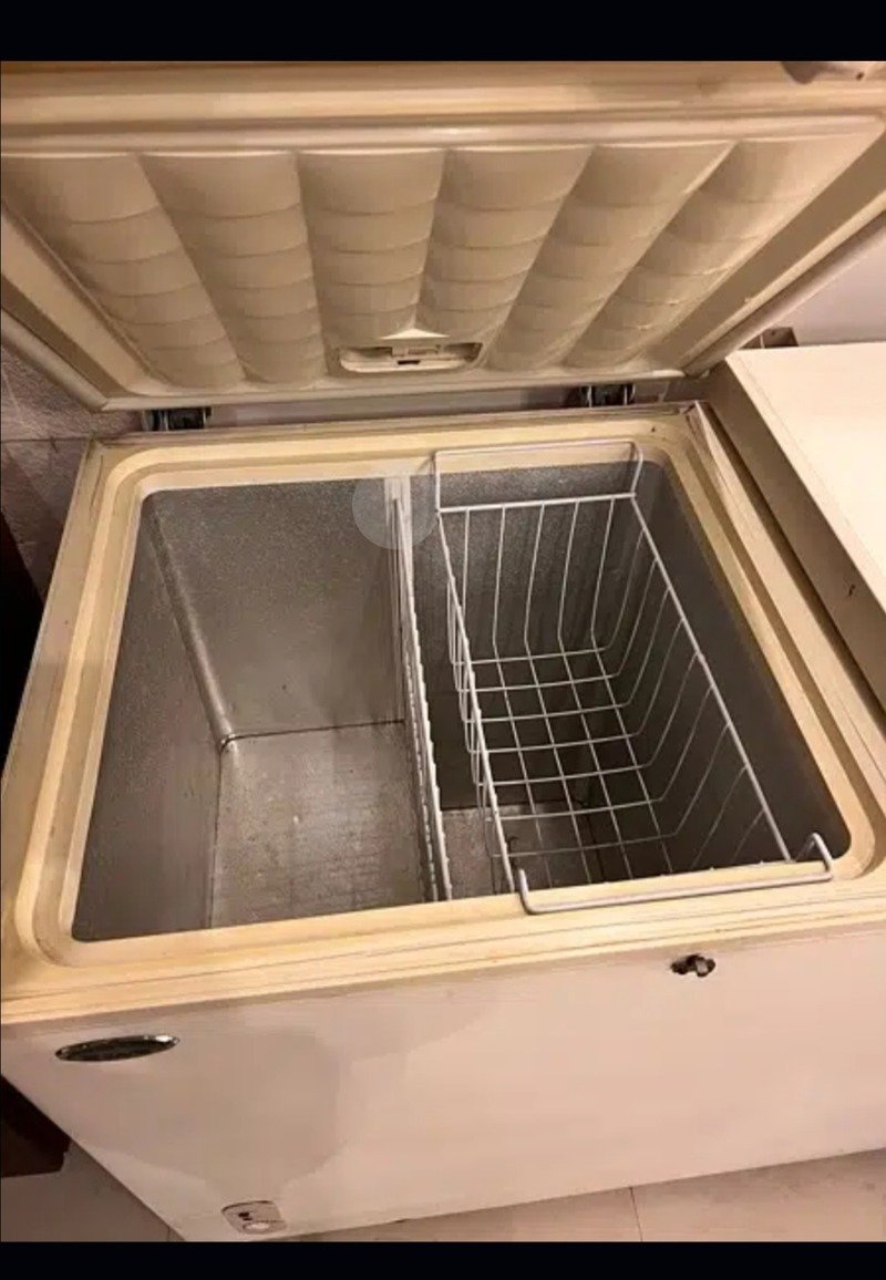 Waves Deep freeze (double door) Excellent condition