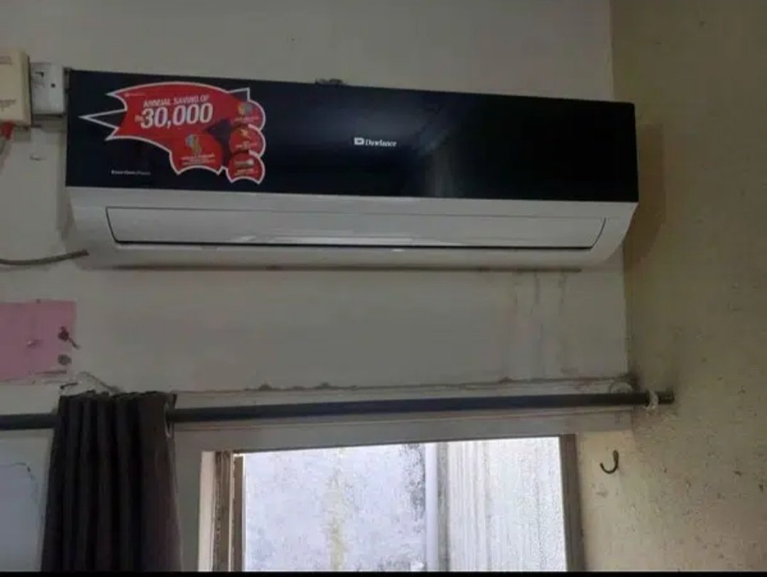 DAWLANCE 1 TON DC INVERTER HEAT AND COOL GLASS DOOR