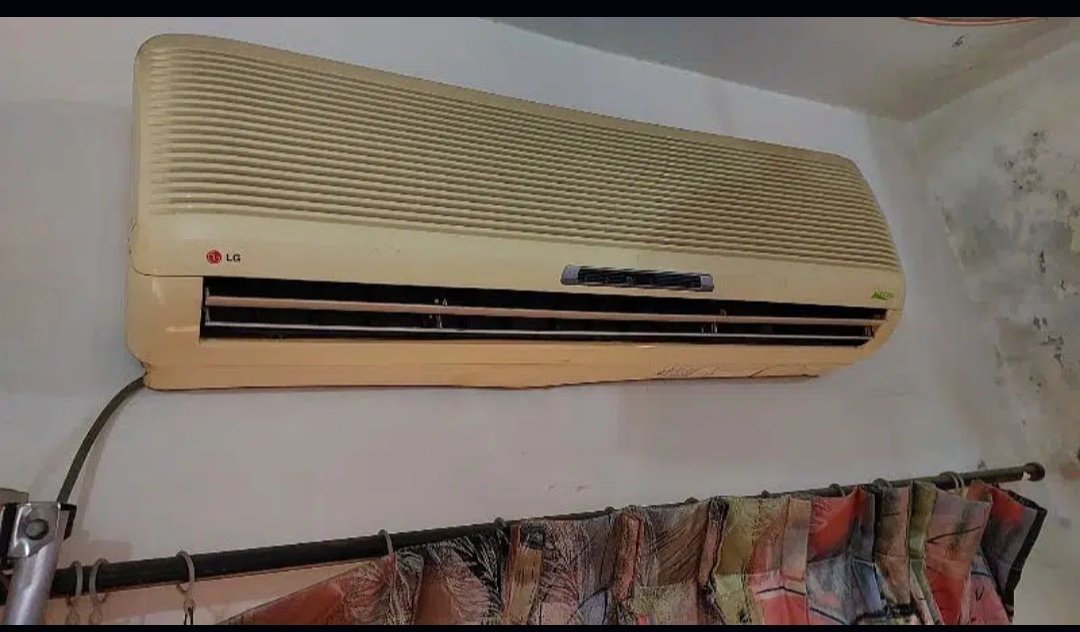 Used LG split AC 1 Ton 12000 BTU