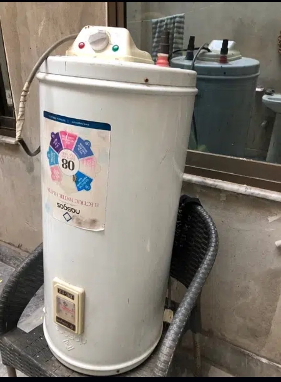 Nasgas 8 Gallons Electric Geyser
