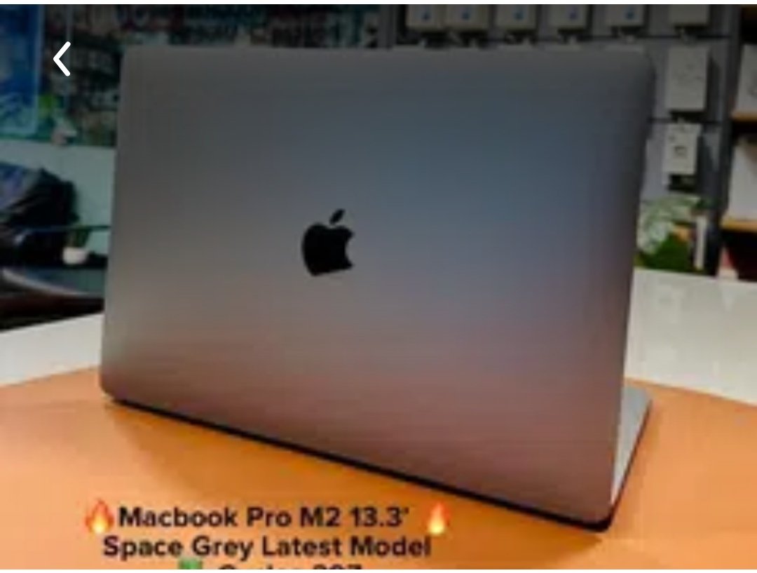 MacBook Pro M2 8/256GB