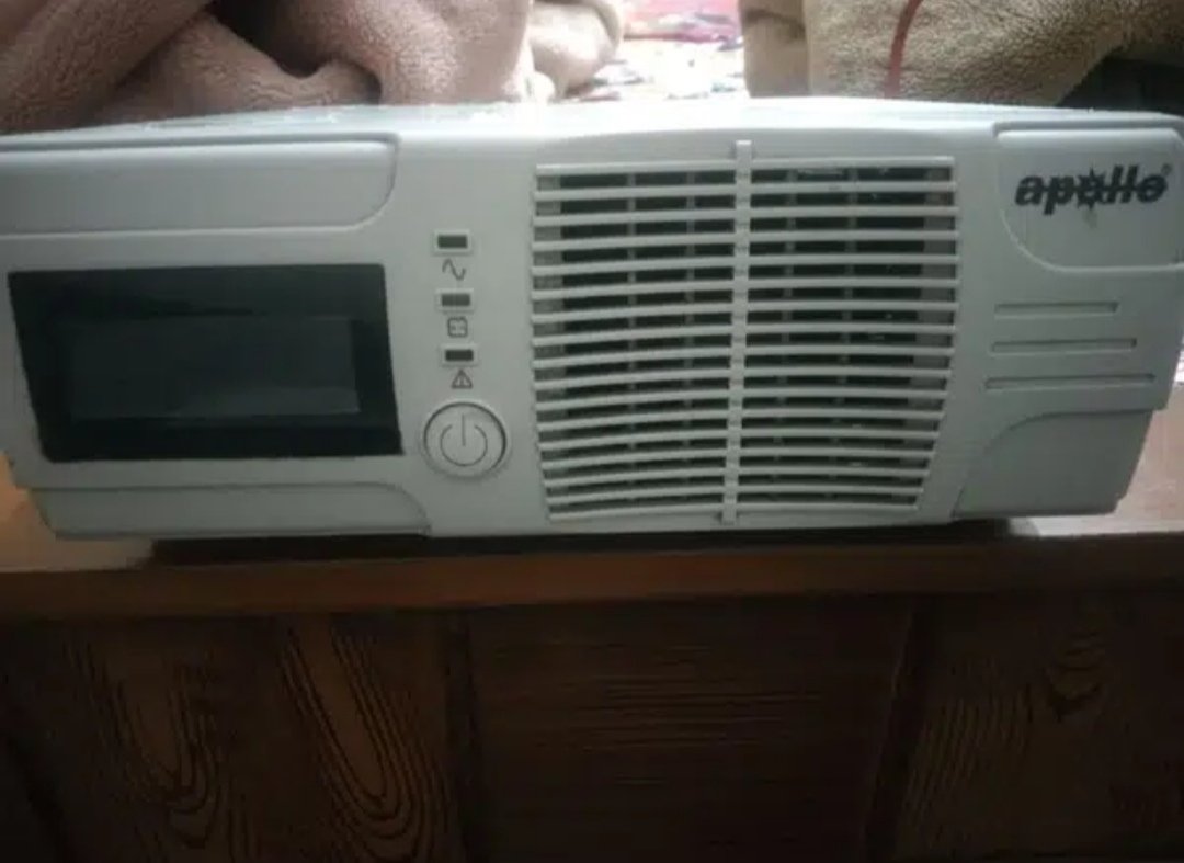 Apollo inverter 400 watt good condition ok 12 volt DC 220 volt Ac