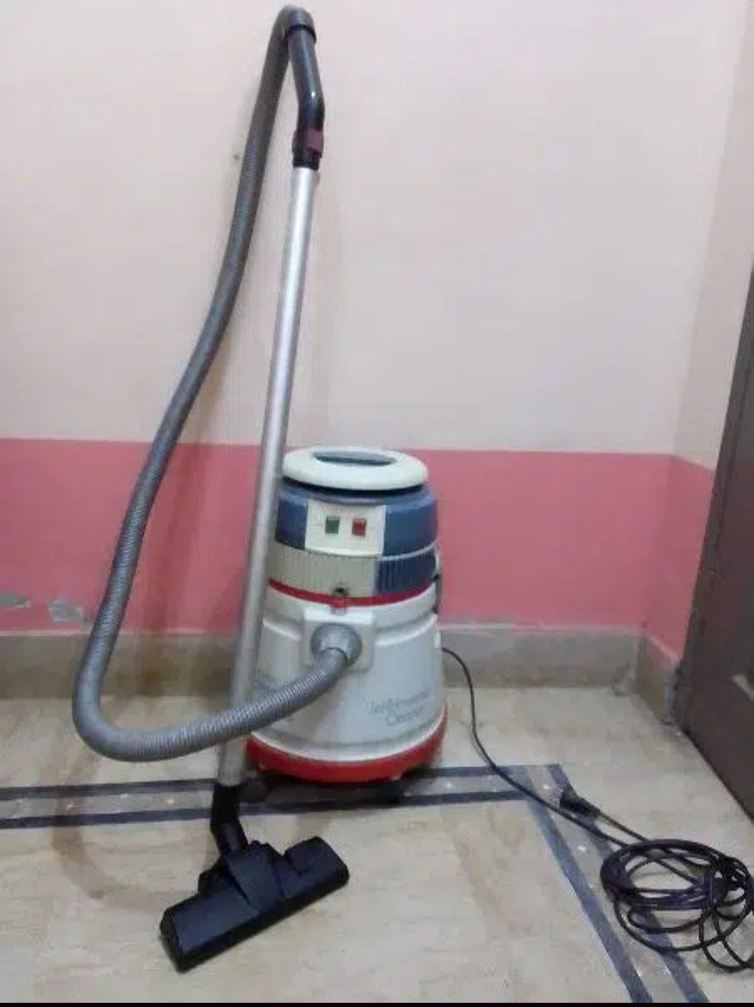 vacuum cleaner wet and dry