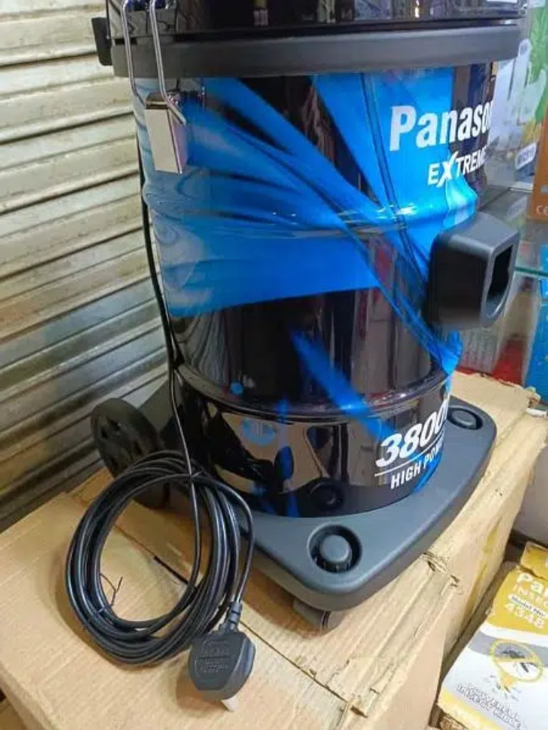 brand New vacuum cleaner.