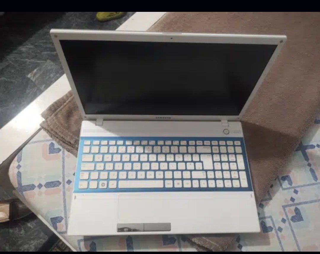 Samsung Laptop Available