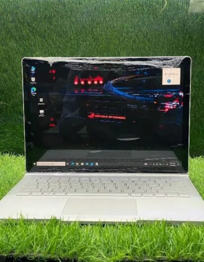 Microsoft Surface Book 2 | i7 8th | 8/256 | 2GB Gpu | 7day warranty