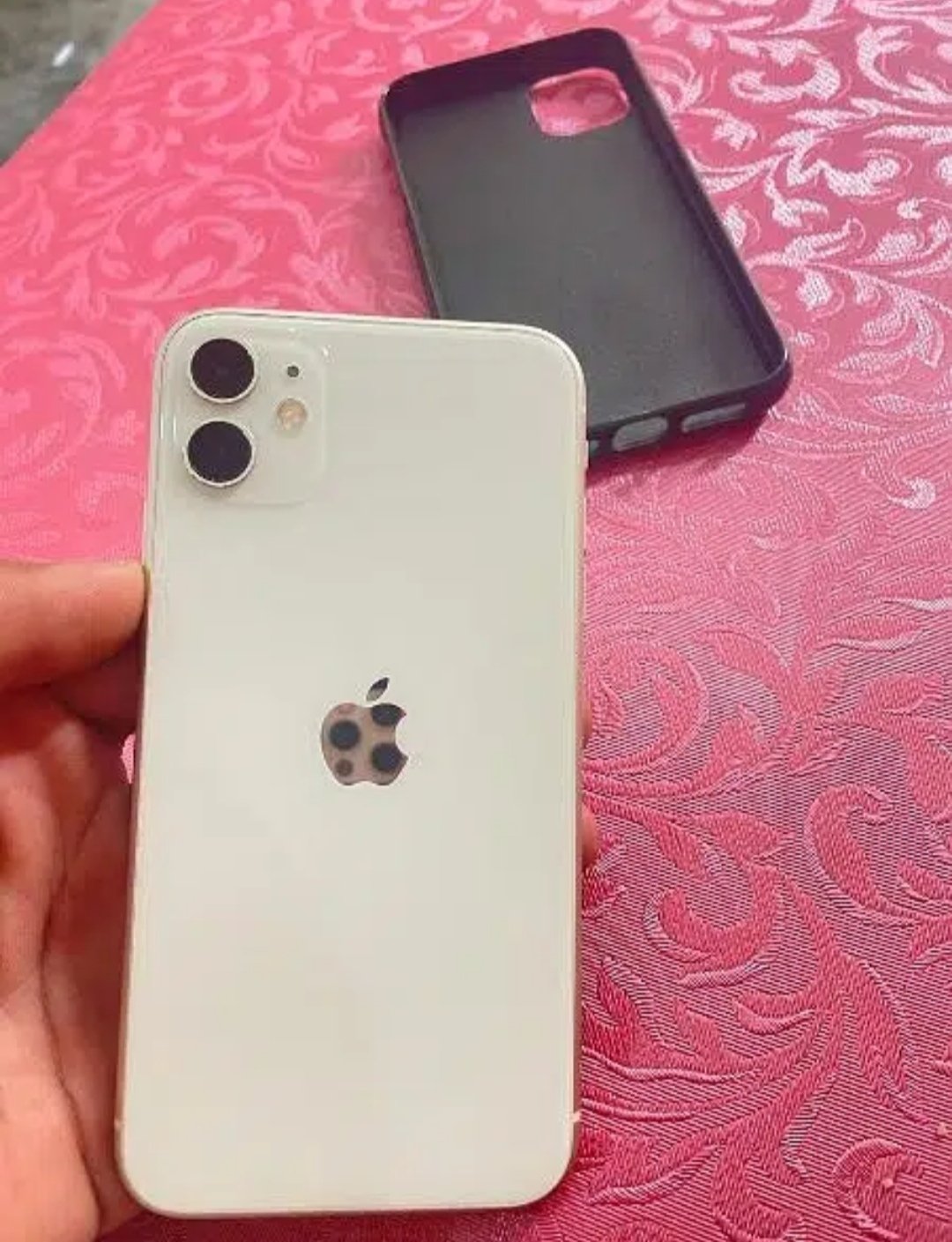 I phone 11 pta approved white color 64gb