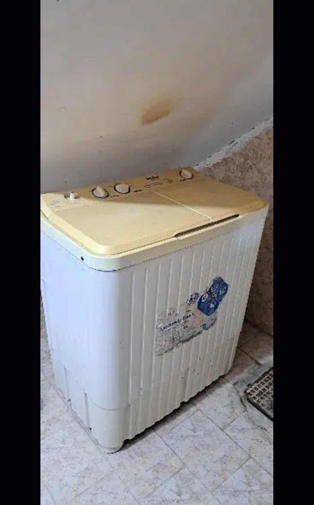 Semi automatic machine, one hand used