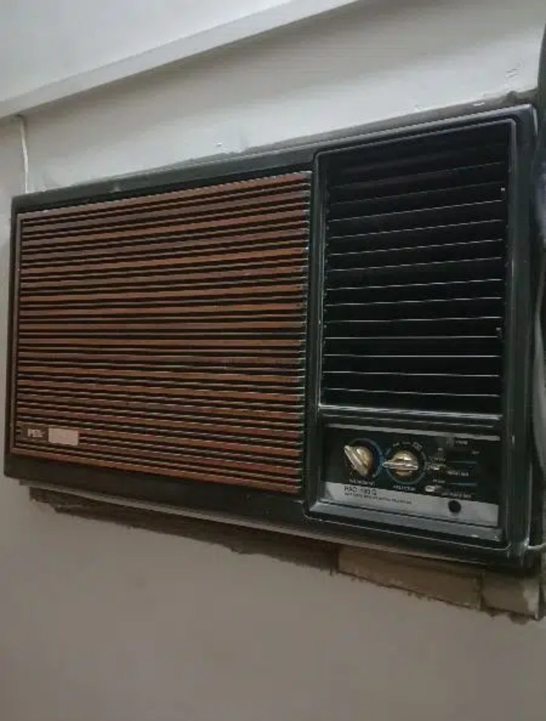 PEL 2 ton window Ac
