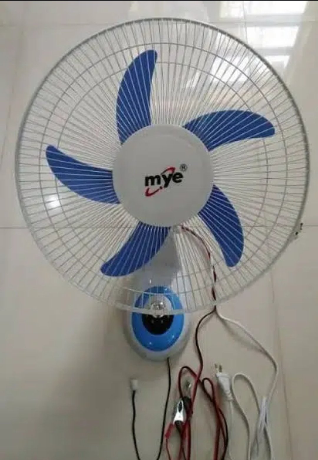 12 volt DC fan 4 to 5 fan available
