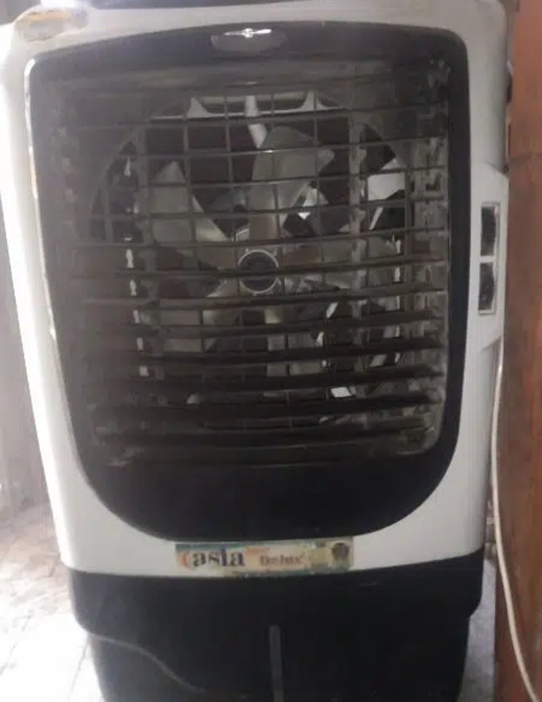 look like new. chalne m ek dam ok hh plzz