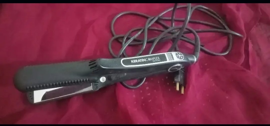 keratin complex straightner not Pakistani brand