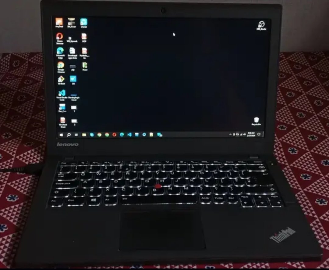 Lenovo X240 i5 4th Generation 8GB RAM 320 GB HDD