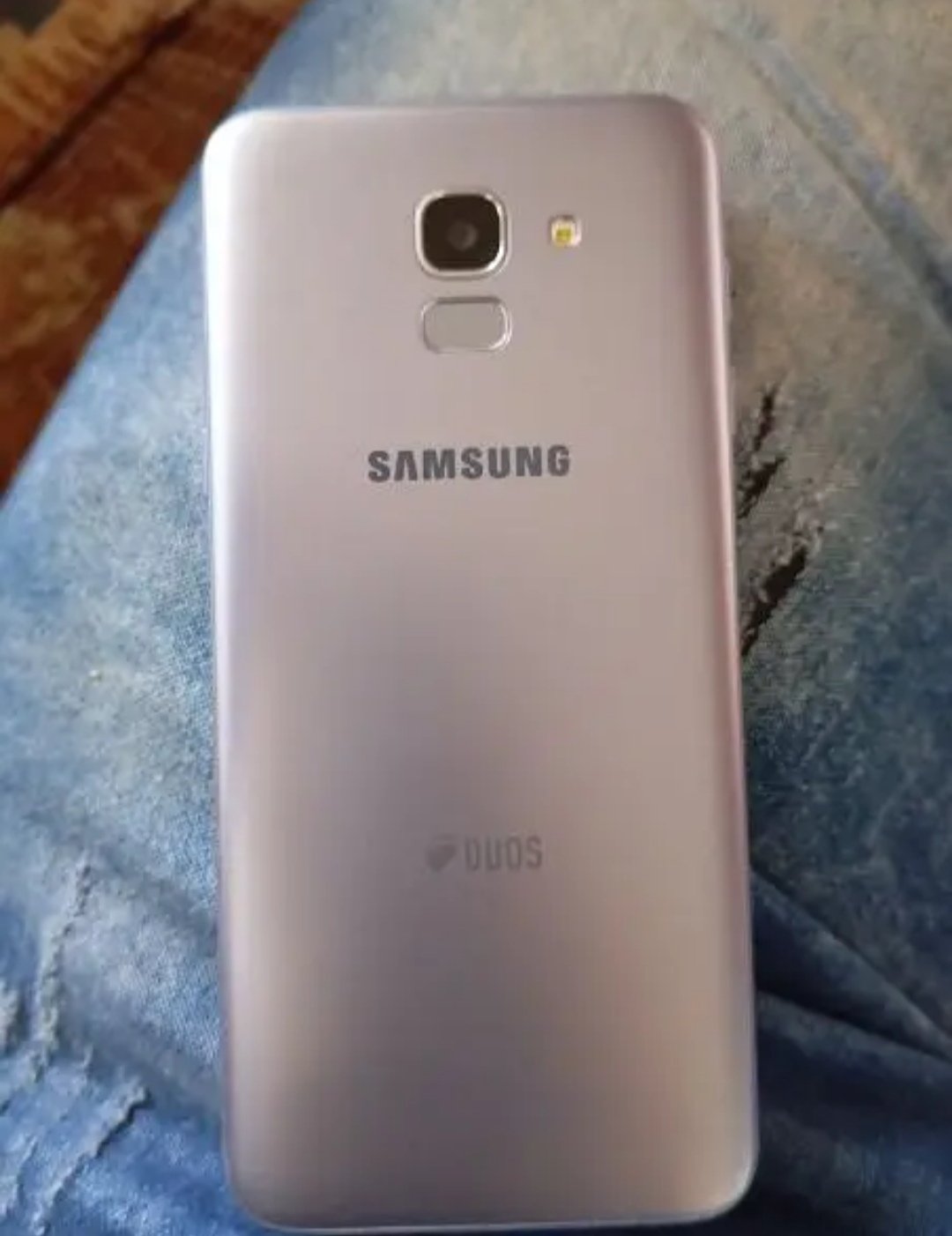 Samsung j6 with box 10000 final