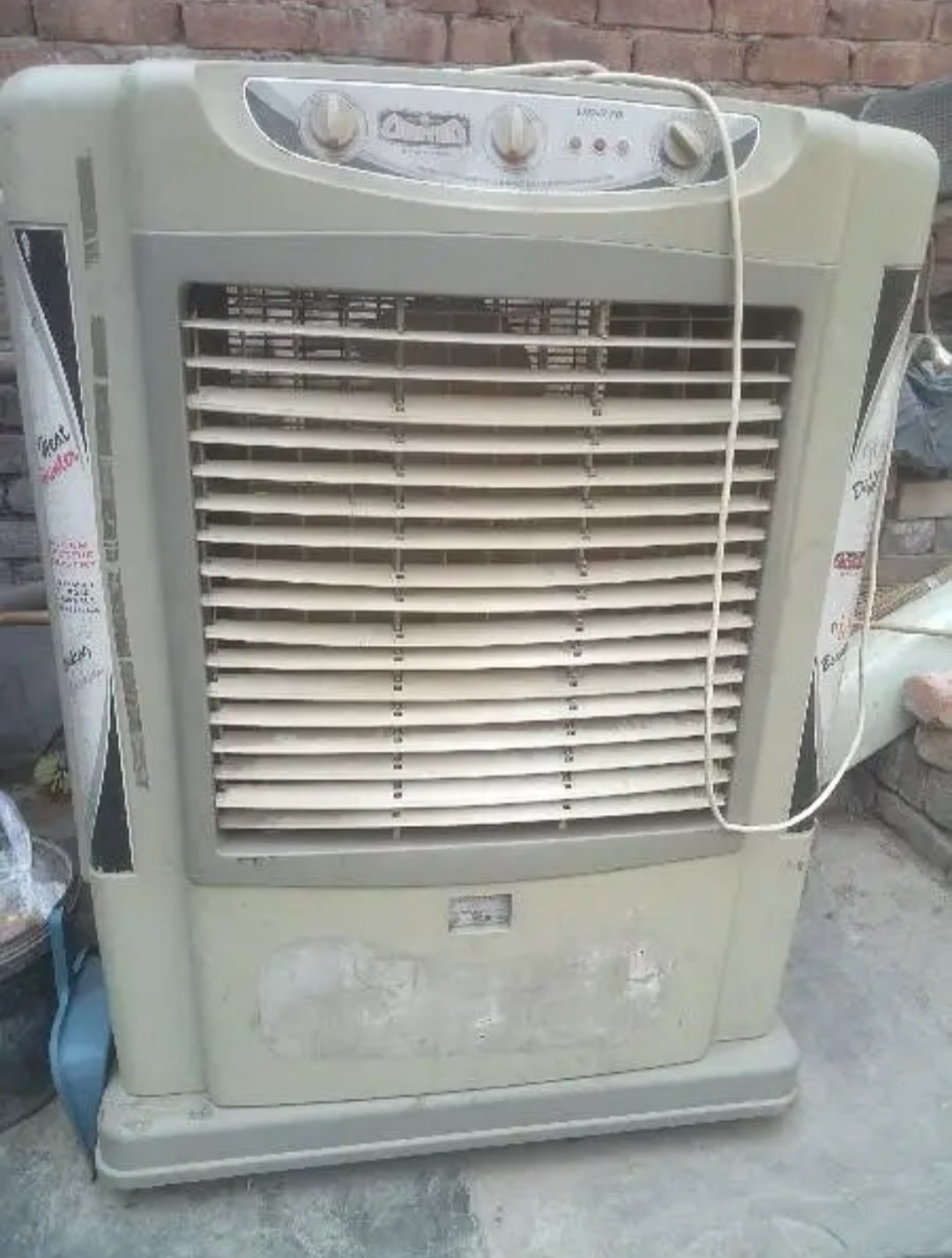 United Cooler fast speed all OK hai water pump new lagwa na paray ga