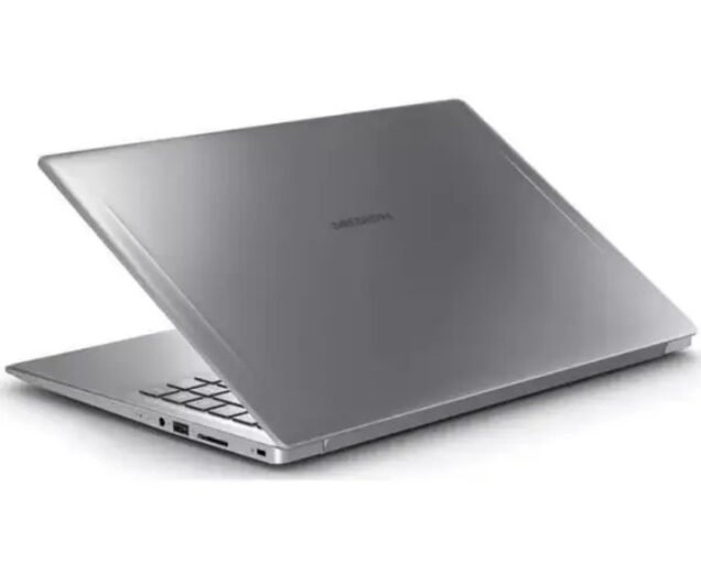 MEDION AKOYA S6445 15.6″ Intel Core i5 Laptop – 256 GB SSD, Silver