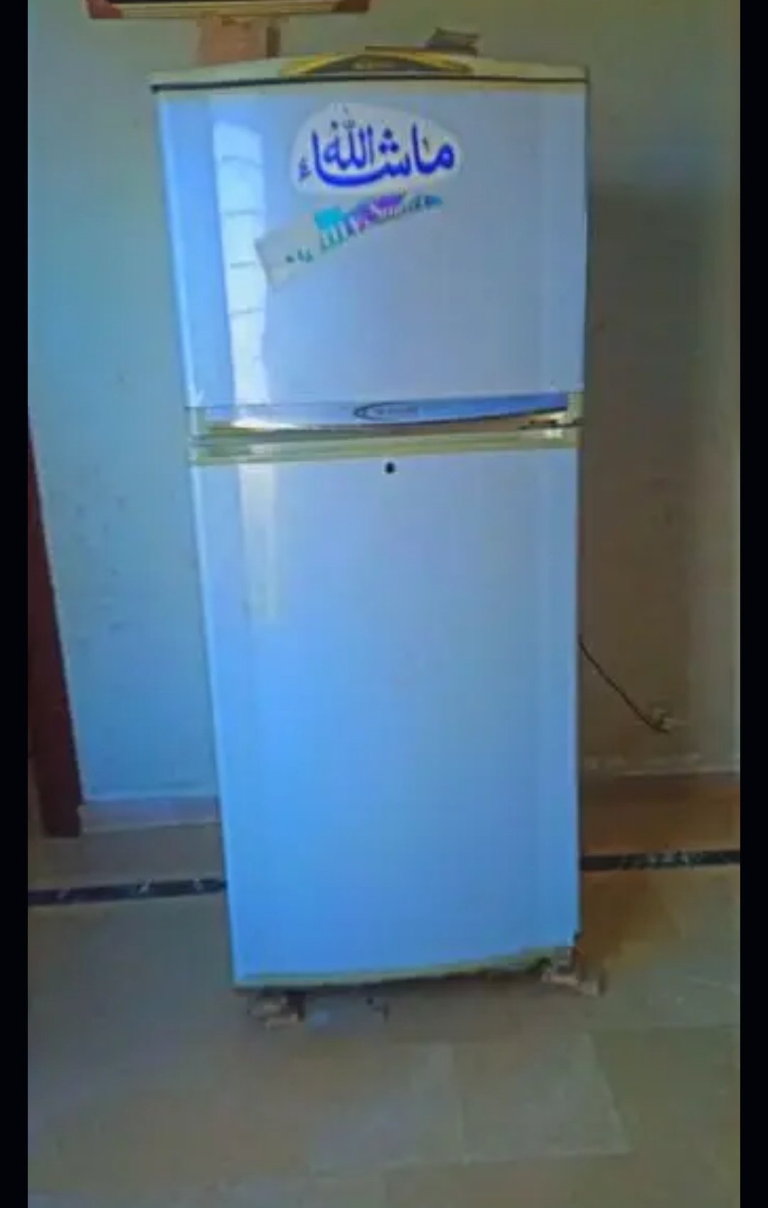 Waves walo ki XL fridge ha