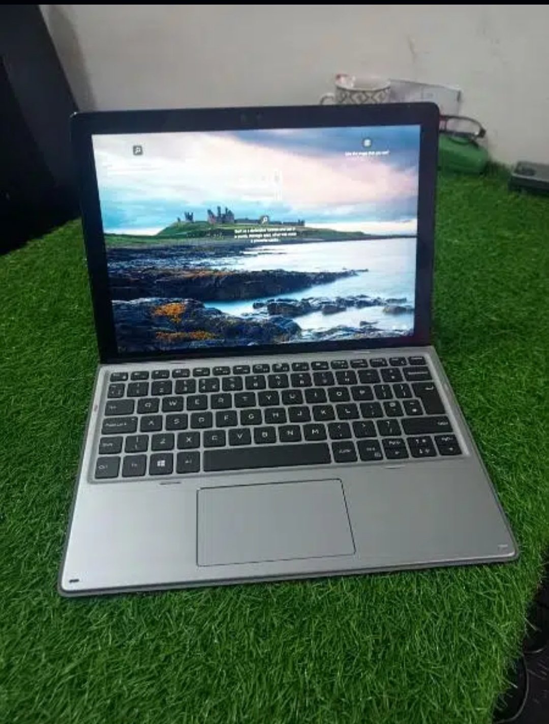 DELL 7200 i5 8th Gen 256GB nvme 8GB Ram 2K Touch display