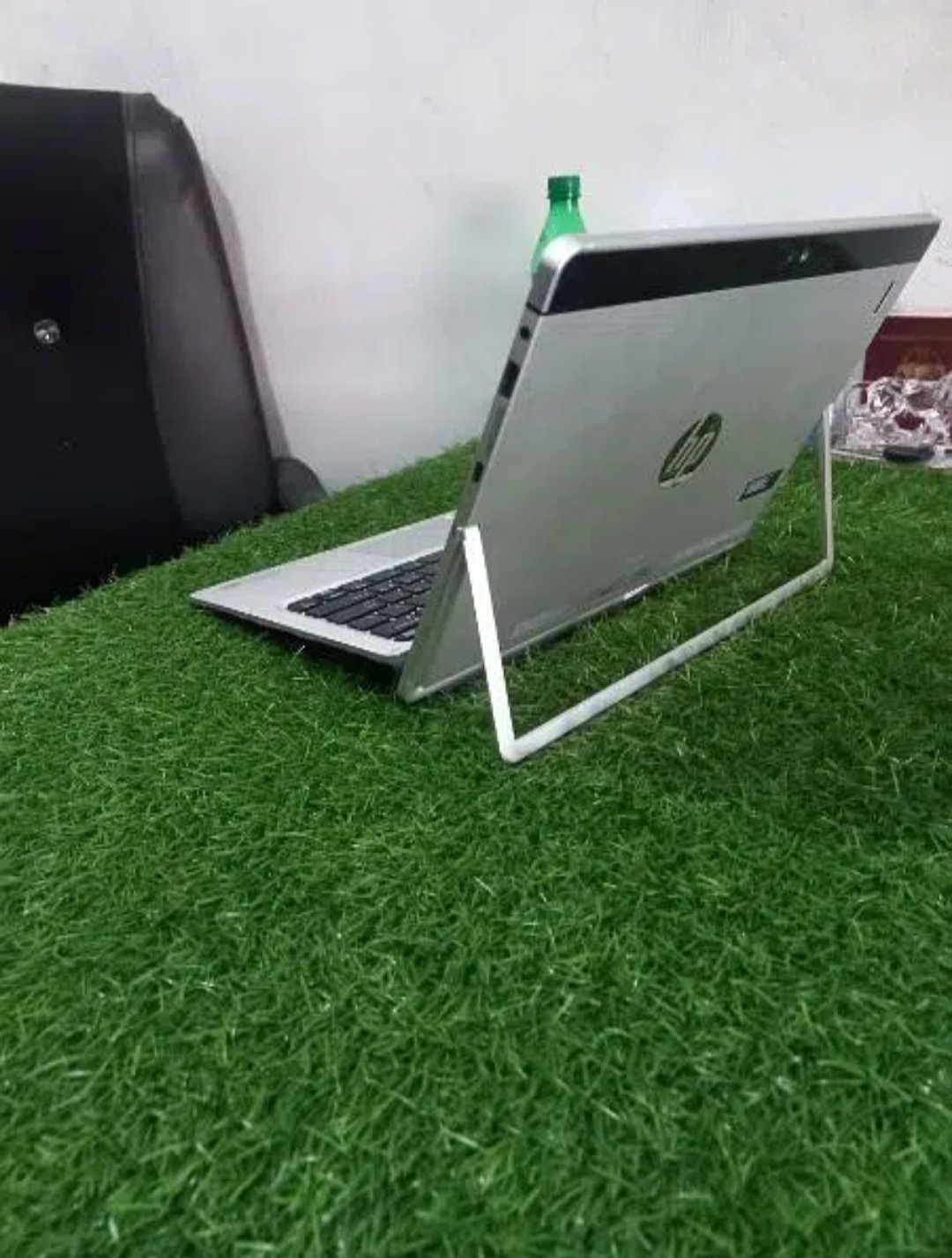 HP Elite X2 6th Gen 256SSD M2 8GB UHD Display Light wight slim Laptop