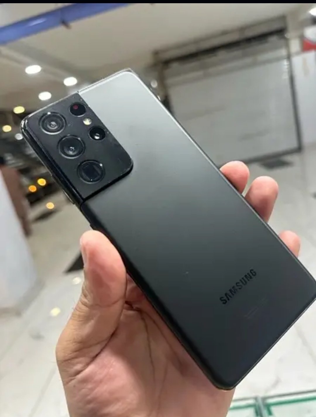 Samsung glaxy s21 ultra 100x zoom . totally genuine phone