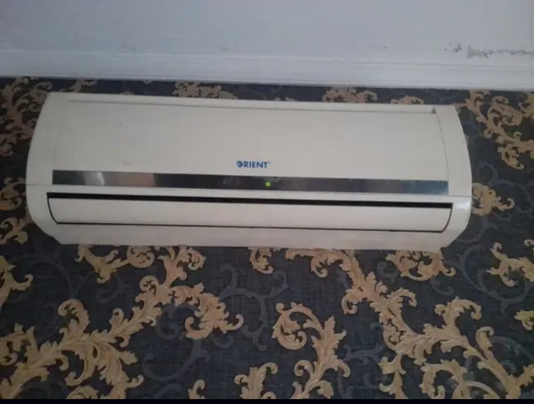 Orient 1.5 ton AC for sale good condition