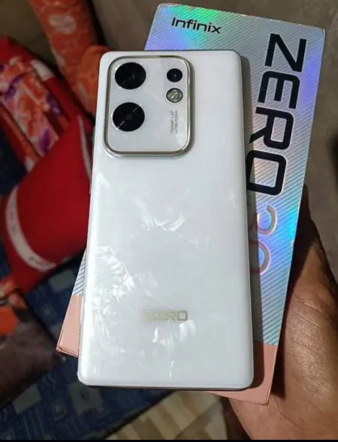 infinix zero 30 8 GB Ram 256 GB storege
