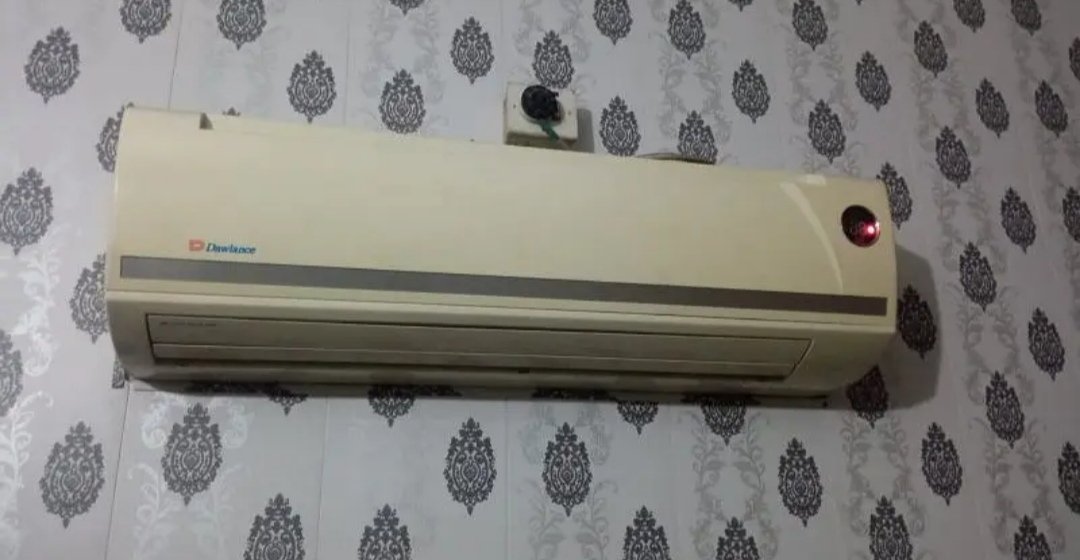 Dawlance ac in very good condition