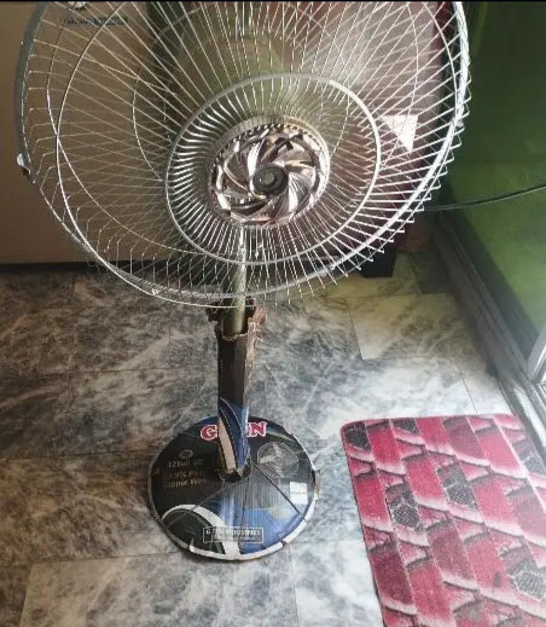 Brand New Padestal fan for sale 1 hafty pehle lia tha