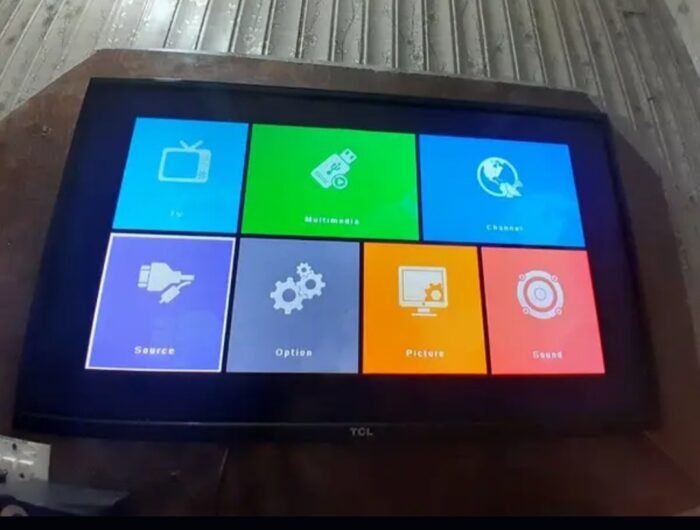 TCL LCD 32″