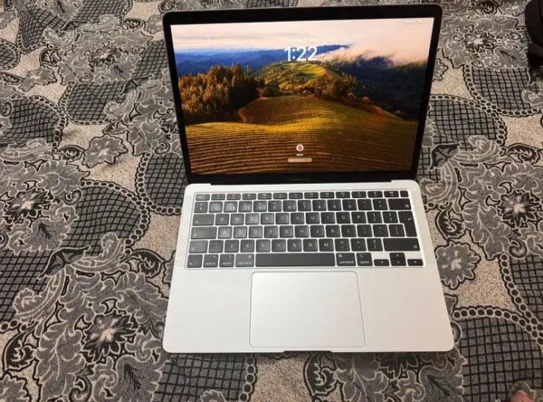 Mac book Air 13.6