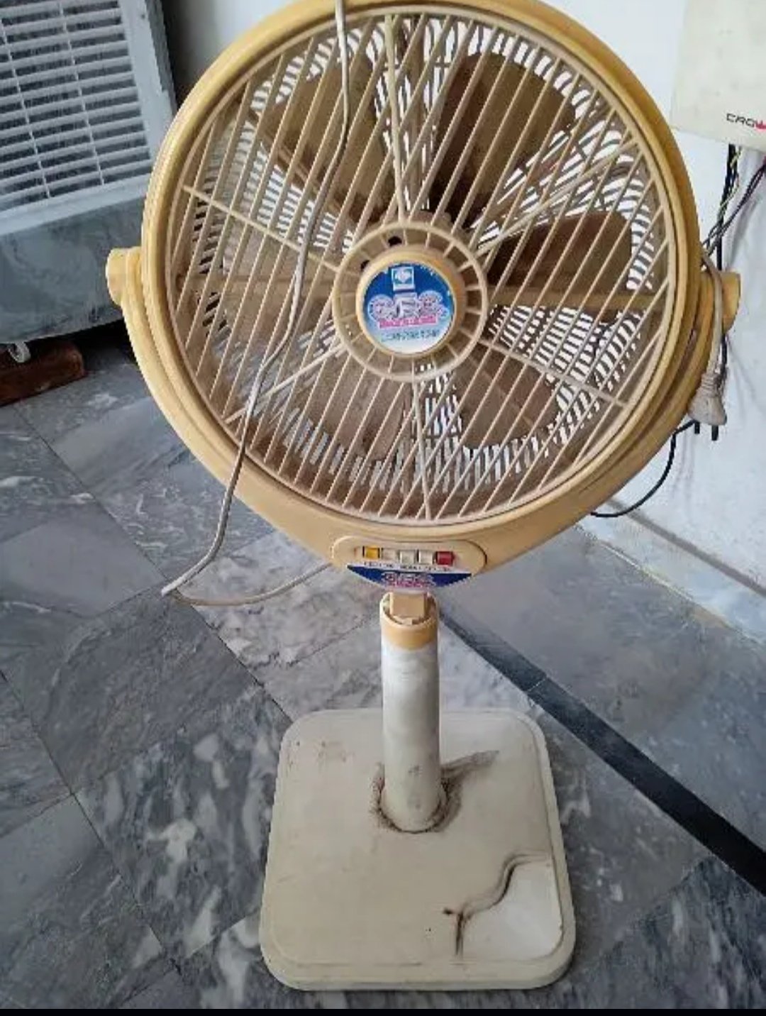 GFC Louvre fan