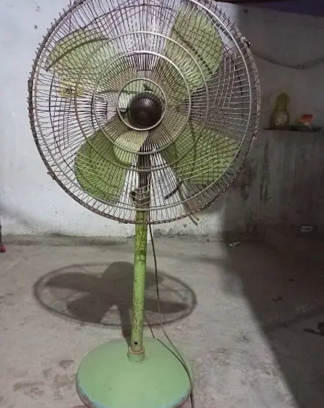 stand fan